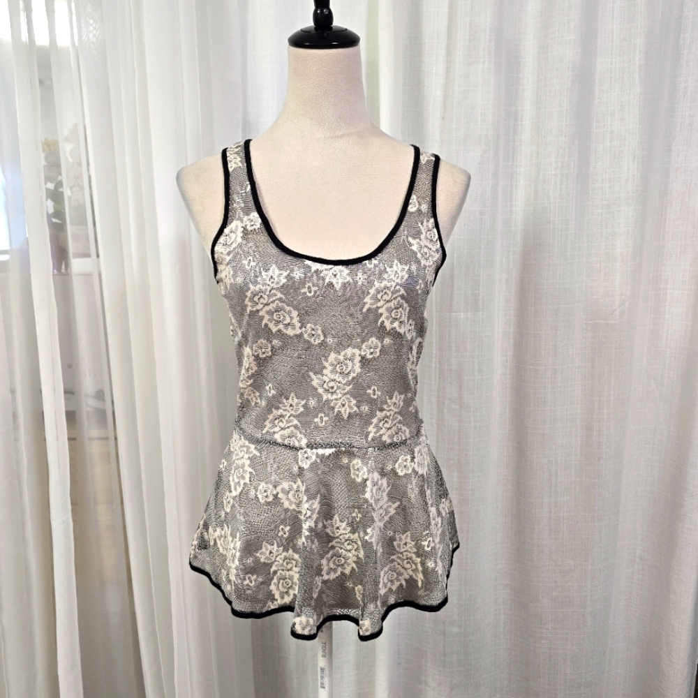 2/$30 Weavers Sheer Lace Black & White Ruffled Tank Top Womens Size XS